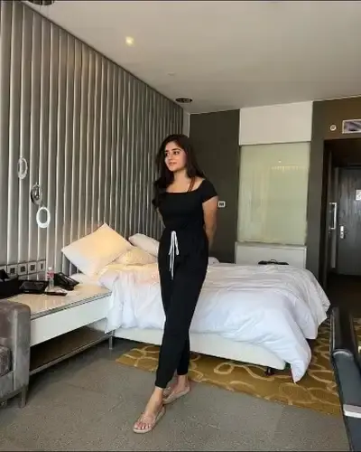 Call Girls Service in Lajpat Nagar